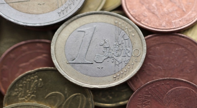 euro-money-currency-business-cash-metal-banking.jpg